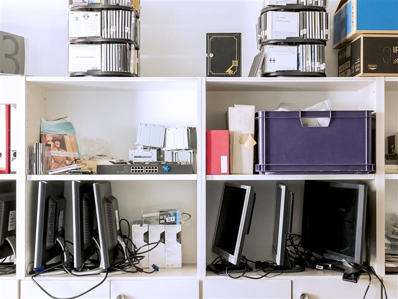 How to Safely Store Old Electronic Goods at Home